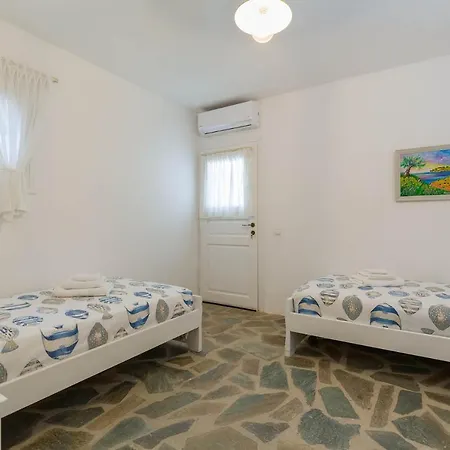 Apartment White Earth Paros Molos (Paros)