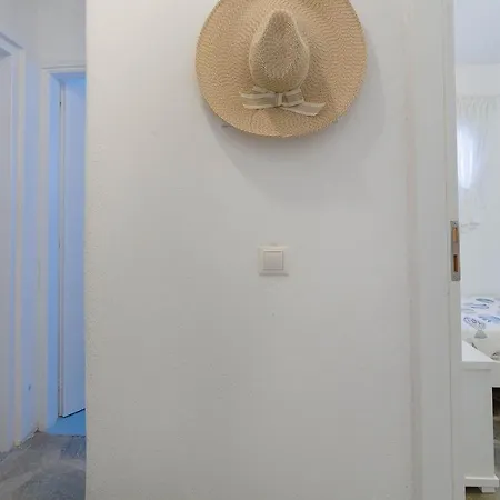 White Earth Paros Apartment *