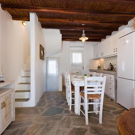 White Earth Paros Molos (Paros)