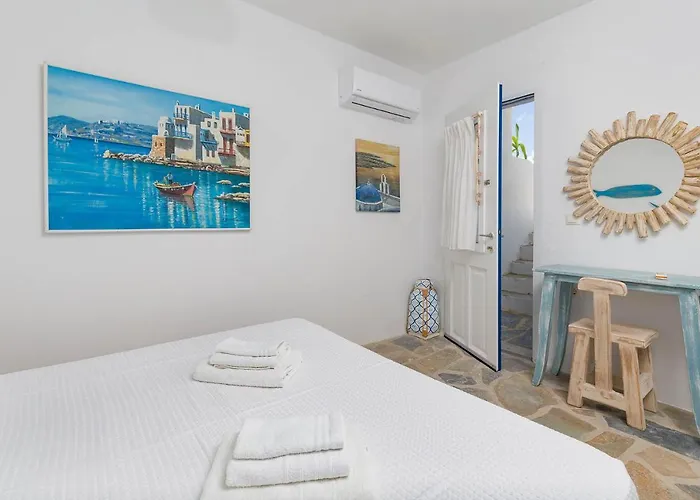 White Earth Paros * Molos (Paros)