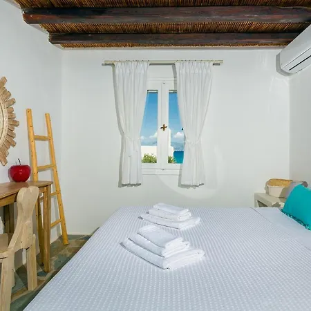 White Earth Paros Apartment *