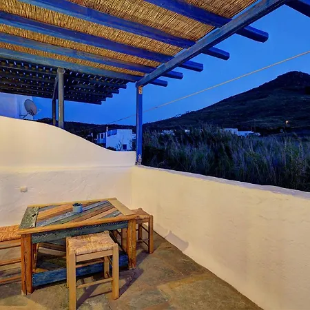 White Earth Paros * Molos (Paros)