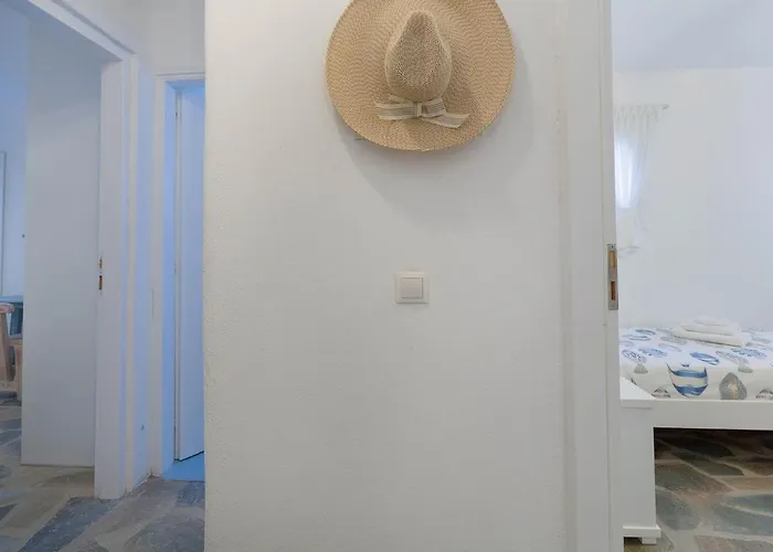 White Earth Paros Apartment *
