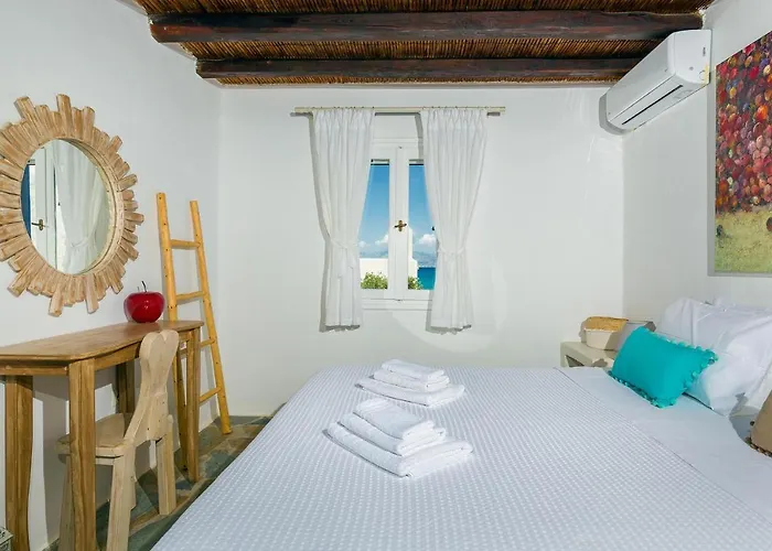 White Earth Paros Apartment *