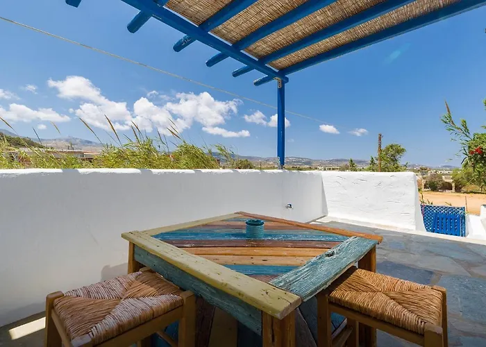 White Earth Paros * Molos (Paros)